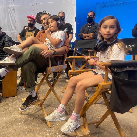 Matewa Kiritapu and her sister, Tei Hinakahu, on the set of Taika Waititi's movie.